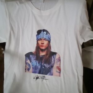 Axle Rose T shirt size small in men